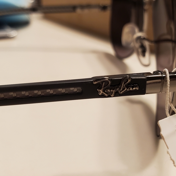 RAY BAN Grey Polarized Reflective Lenses - Picture 13 of 14